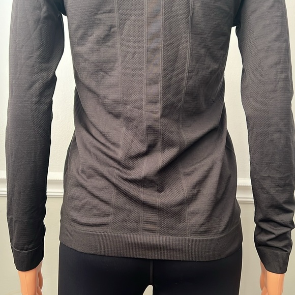 Lululemon Swiftly Tech Long Sleeve (Breeze) *Relaxed Fit - Picture 14 of 15